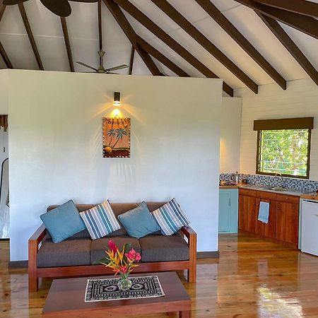 Vakanananu Retreat Villa Matei Bagian luar foto