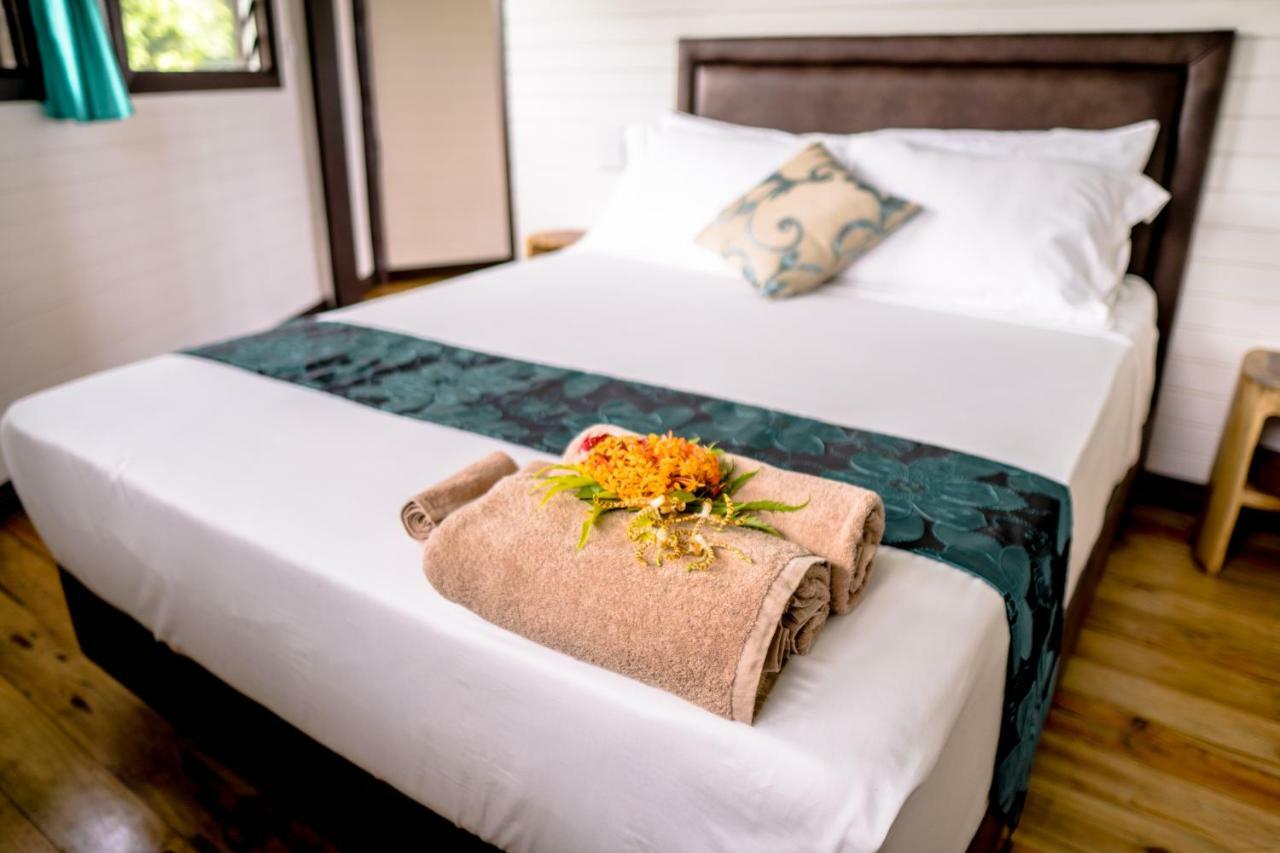 Vakanananu Retreat Villa Matei Bagian luar foto